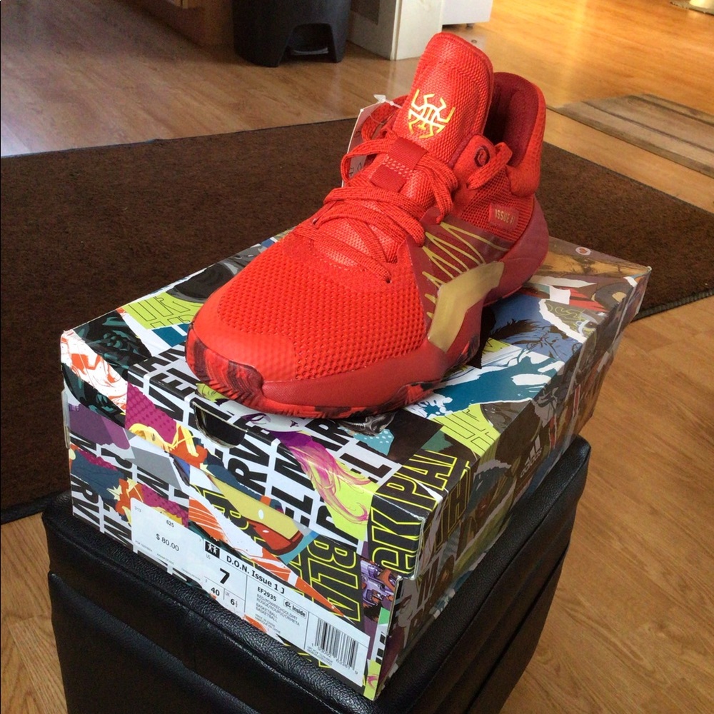 Marvel adidas sneakers